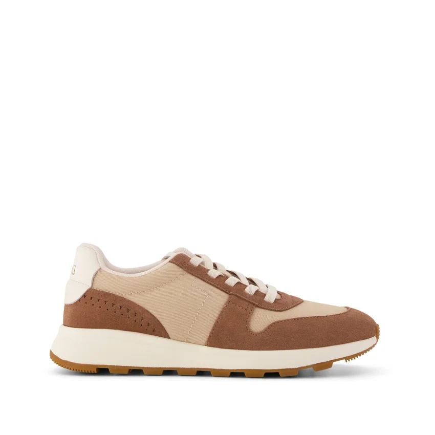 Women TRVL LITE Retro Runner Sneaker Women TRVL LITE Retro Runner Sneaker